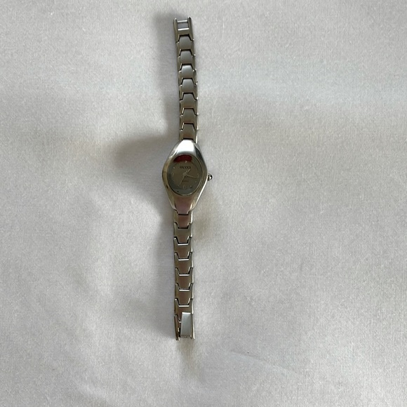 VINTAGE GUCCI WATCH - Picture 2 of 5
